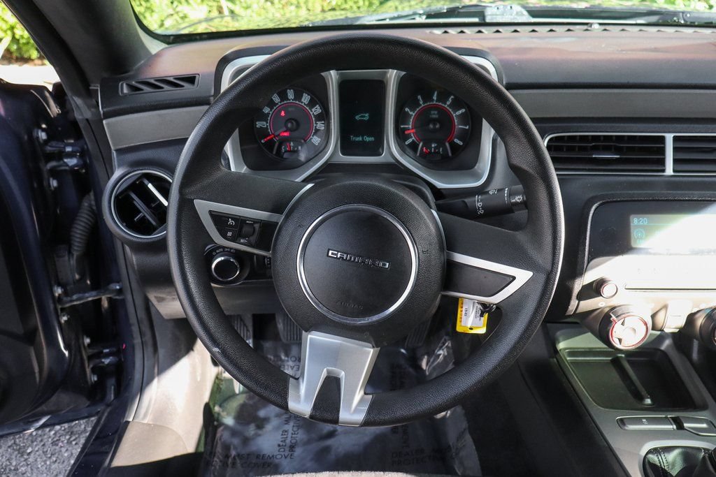 Used 2011 Chevrolet Camaro LS RWD image 21