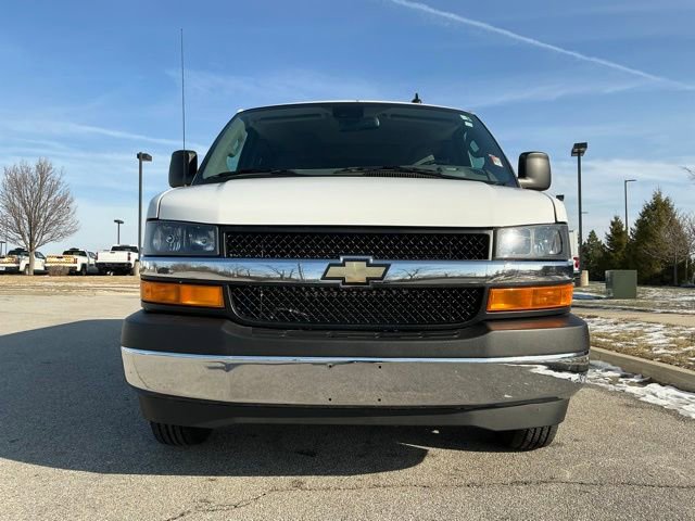 Used 2025 Chevrolet Express 3500 LT w/ LT Preferred Equipment Group image 9