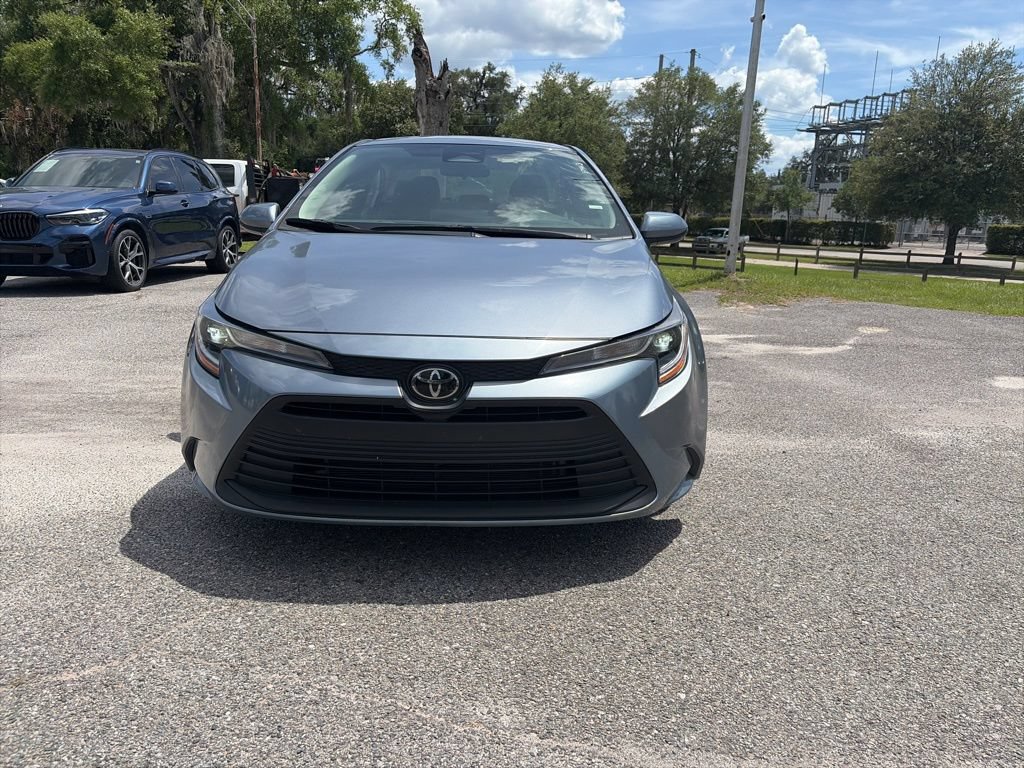 Used 2024 Toyota Corolla LE FWD image 3