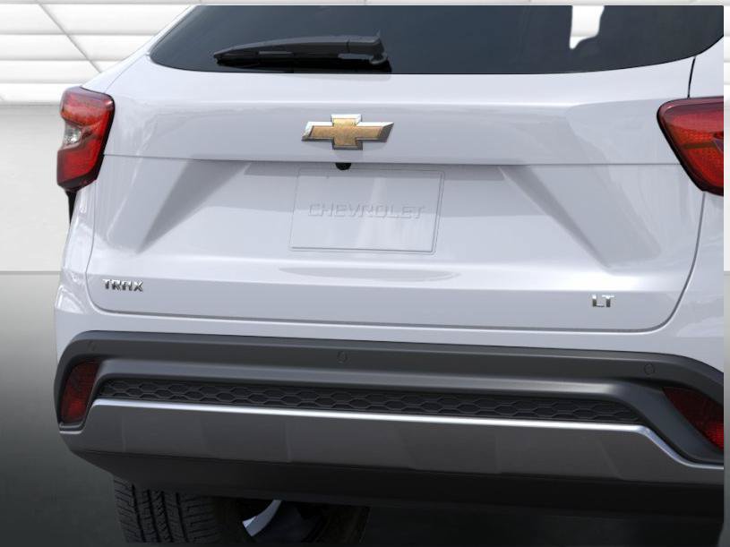 New 2026 Chevrolet Trax LT w/ Sunroof Package FWD image 16
