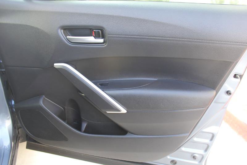 Used 2024 Toyota Corolla Cross XLE w/ Convenience Package image 23