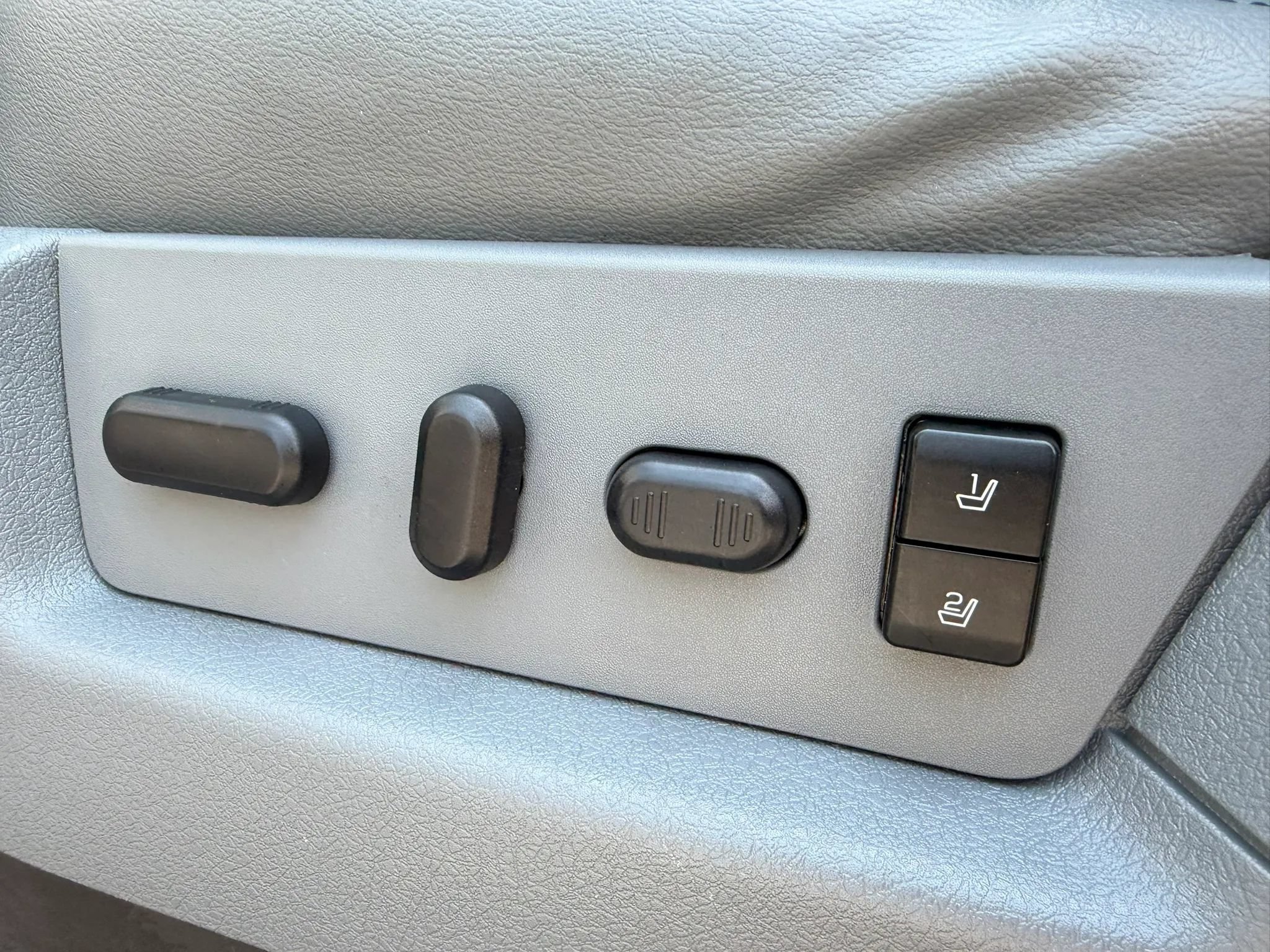 Used 2013 Ford F150 Lariat w/ Luxury Equipment Group AWD/4WD image 18
