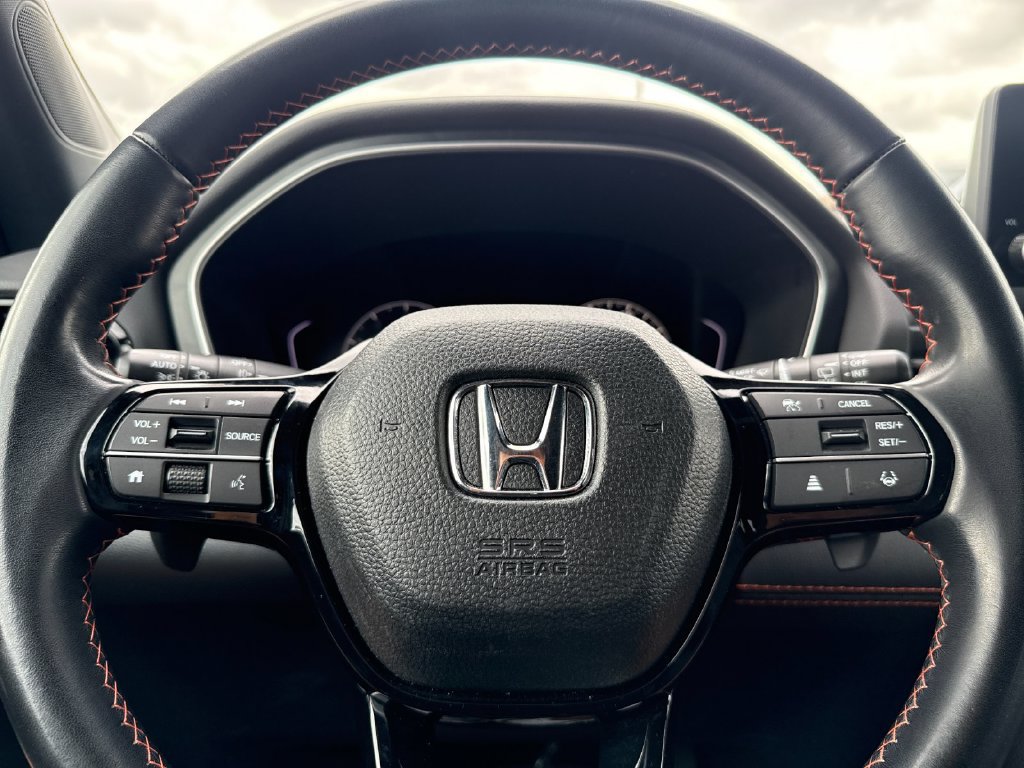 Used 2025 Honda Pilot Sport image 23