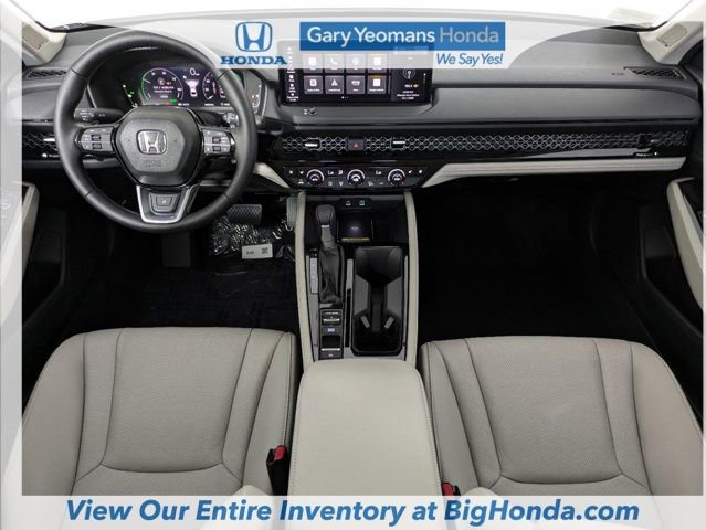 Used 2025 Honda Accord Touring image 13