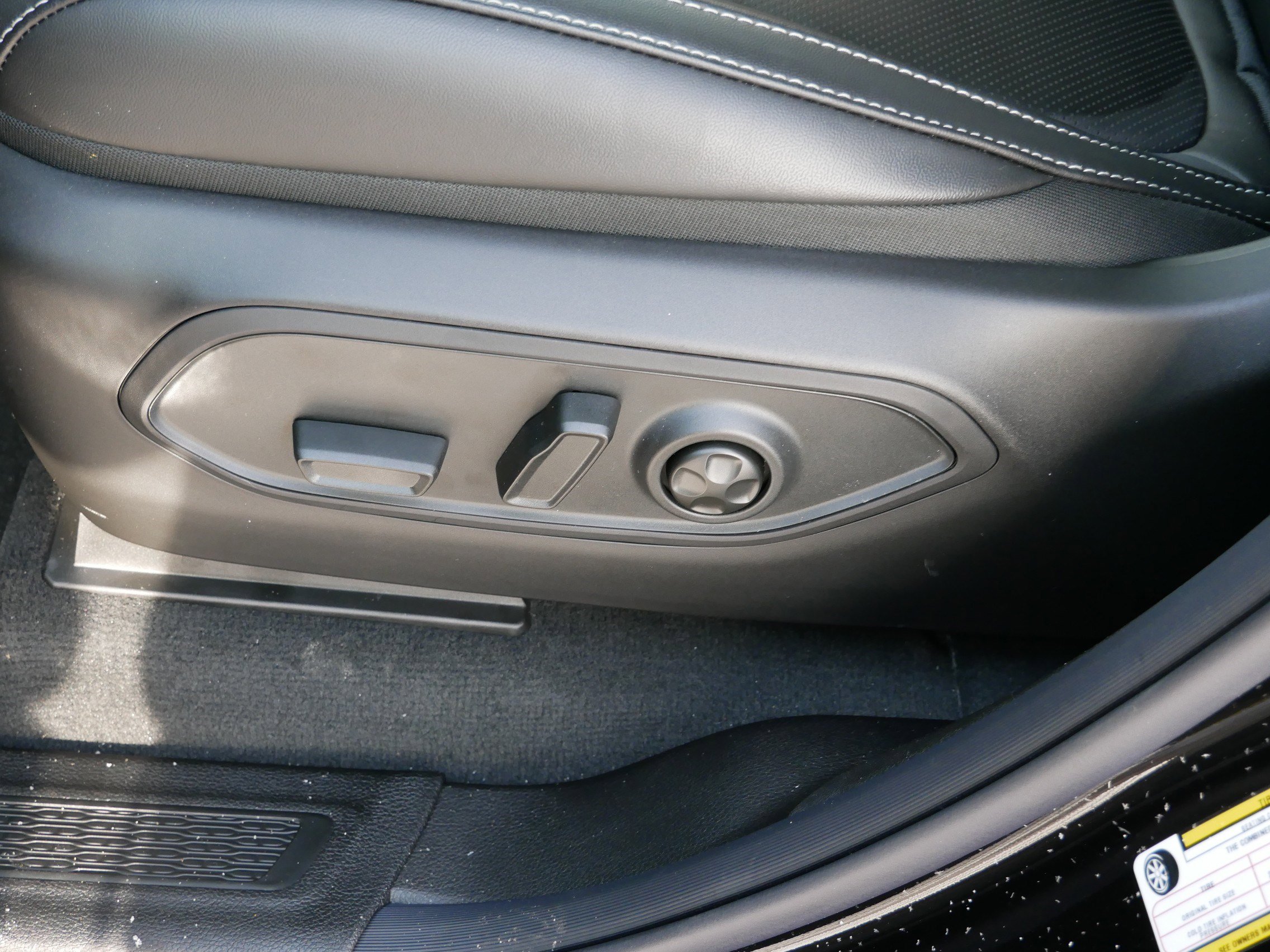 New 2025 Jeep Grand Cherokee L Limited image 13