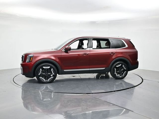 Used 2023 Kia Telluride EX w/ EX Captain's Chair Package FWD image 6