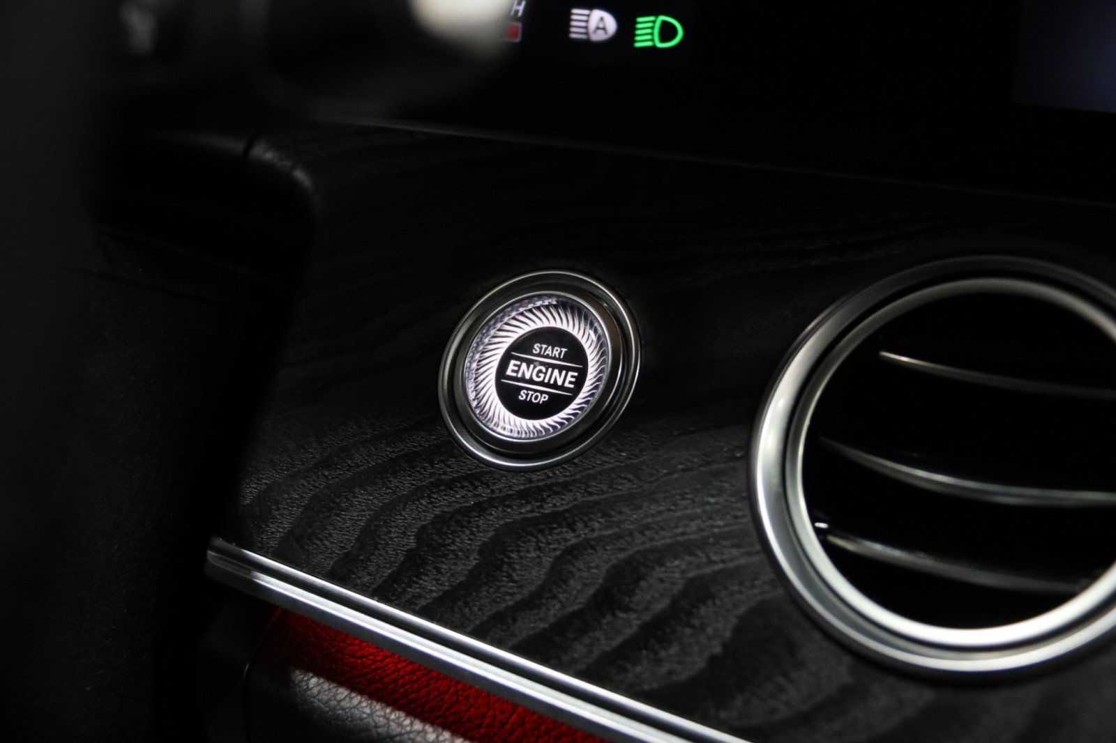 Used 2020 Mercedes-Benz E 53 AMG 4MATIC Sedan w/ Driver Assistance Package image 70