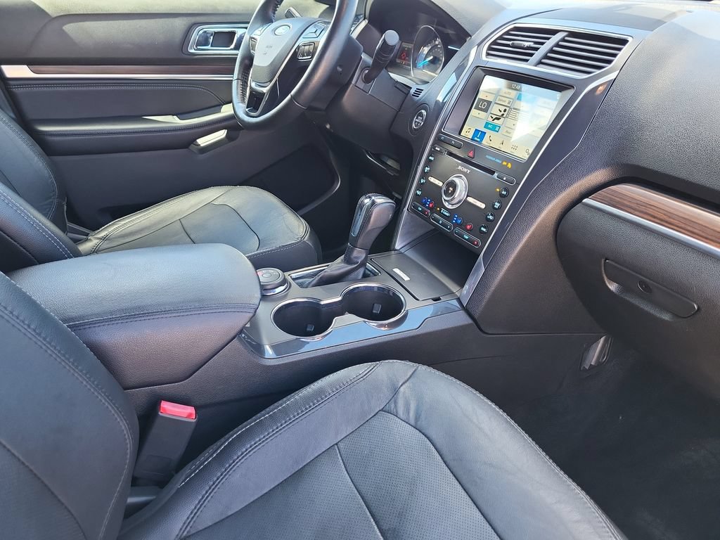 Used 2018 Ford Explorer Limited AWD/4WD image 15