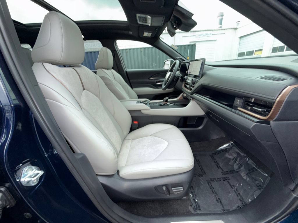 Used 2026 Toyota Grand Highlander AWD Hybrid image 27