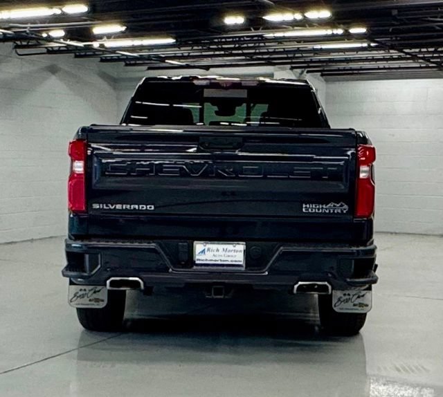 Used 2023 Chevrolet Silverado 1500 High Country w/ Technology Package AWD/4WD image 5