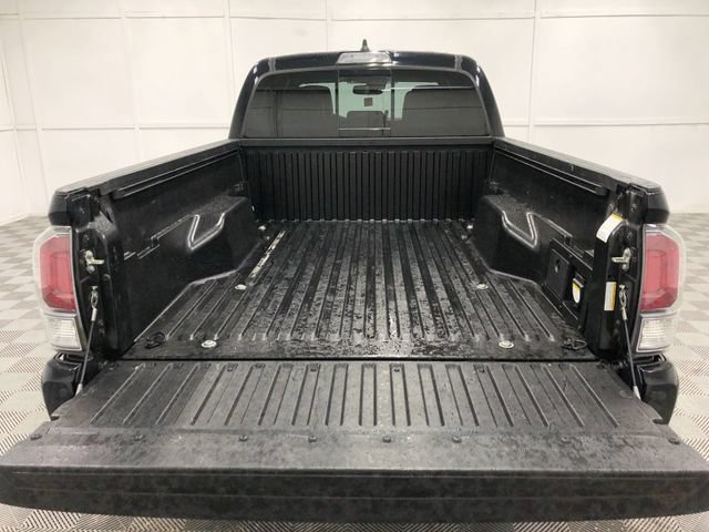 Used 2020 Toyota Tacoma TRD Off-Road w/ TRD Premium Off Road Package AWD/4WD image 26