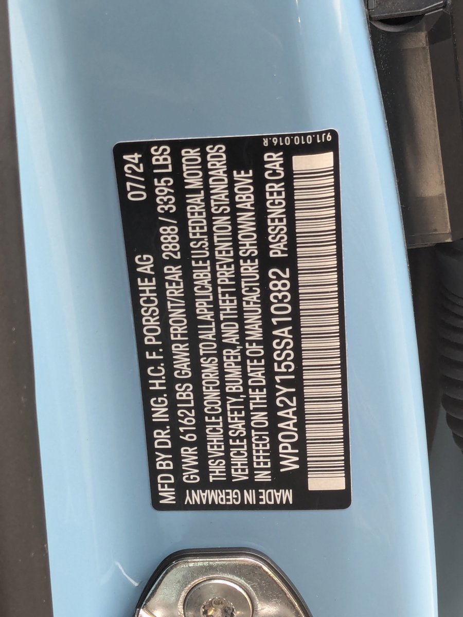 New 2025 Porsche Taycan image 28