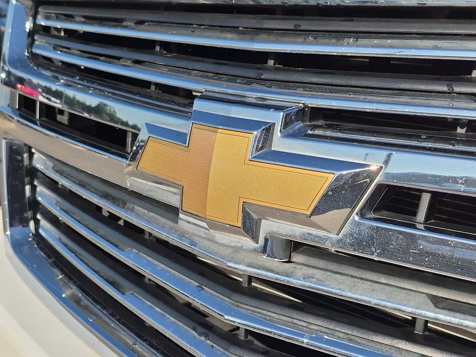 Used 2016 Chevrolet Suburban LTZ RWD image 19
