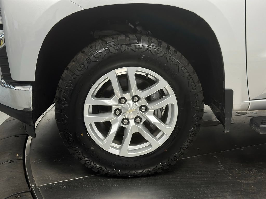 Used 2022 Chevrolet Silverado 1500 LT w/ Z71 Off-Road Package AWD/4WD image 24