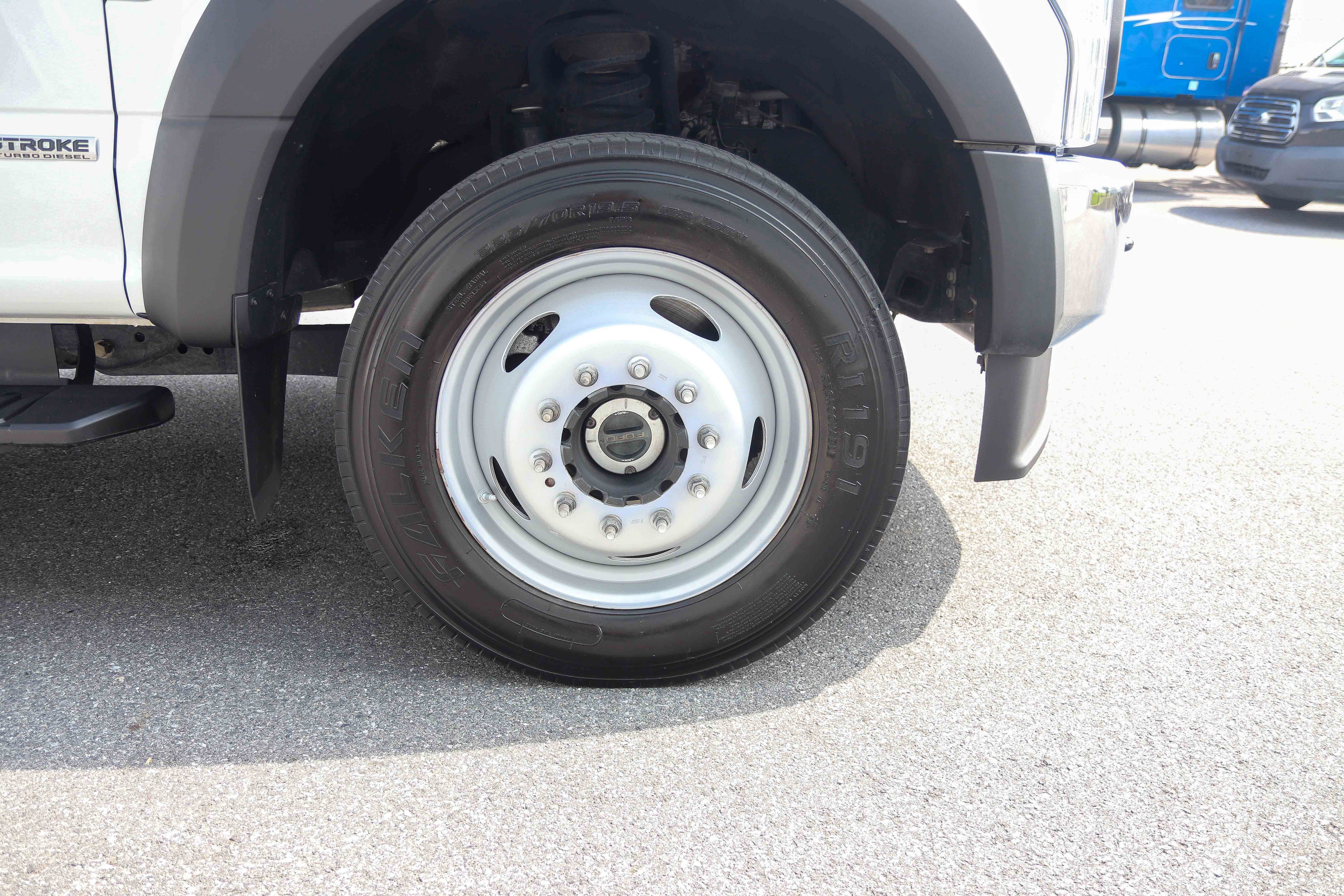 Used 2022 Ford F450 XL w/ Power Equipment Group image 34