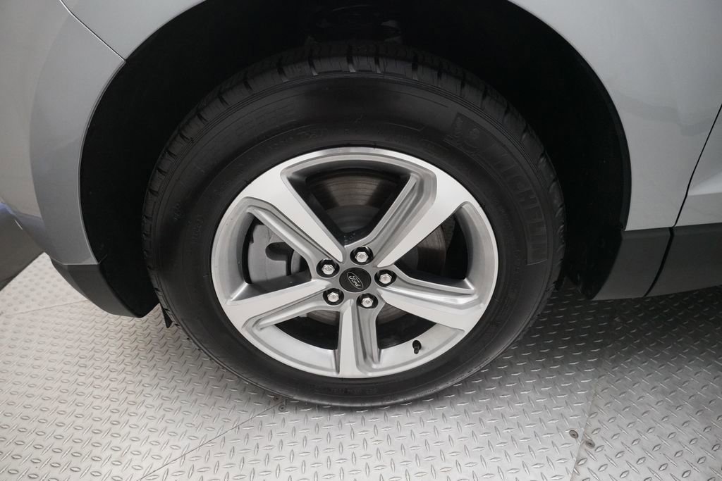 Used 2024 Ford Edge SEL w/ Convenience Package image 29