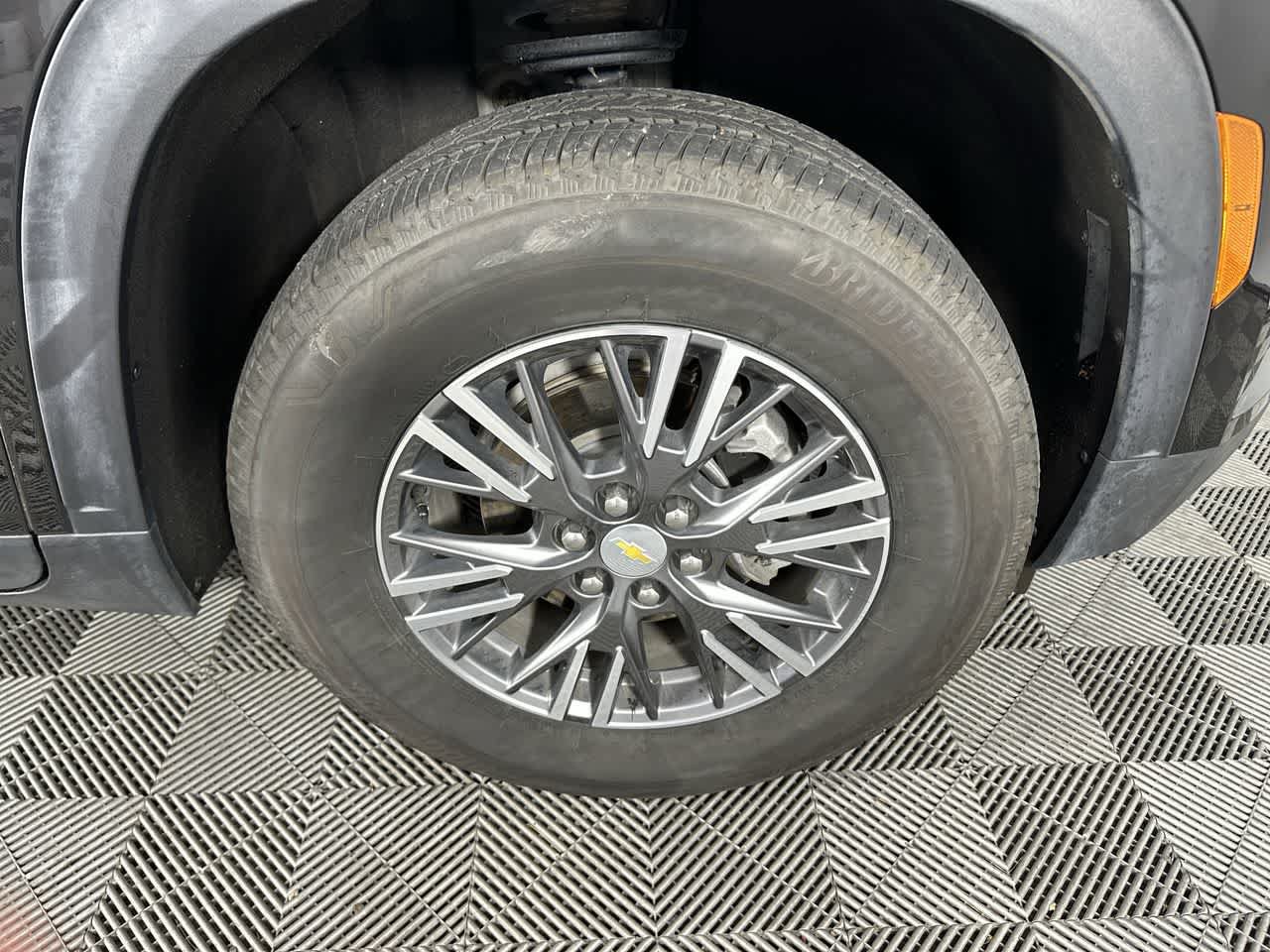 Used 2026 Chevrolet Traverse LT w/ Driver Confidence Package AWD/4WD image 10