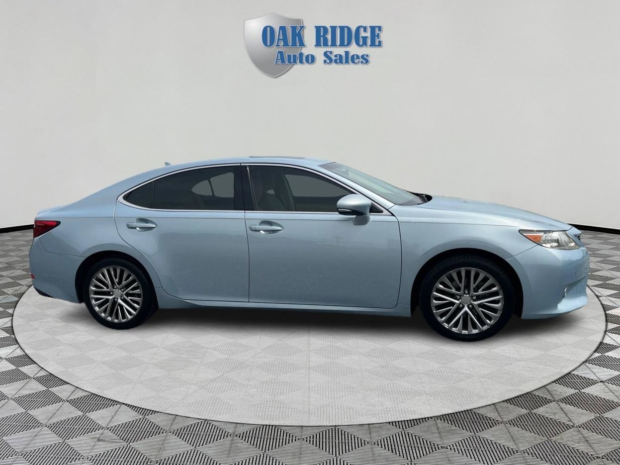 Used 2013 Lexus ES 350 w/ Luxury Pkg FWD image 4
