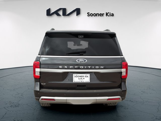 Used 2024 Ford Expedition XLT RWD image 5