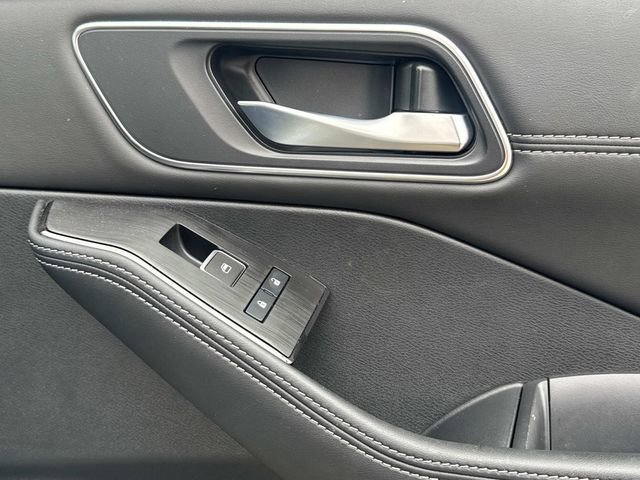 Used 2024 Nissan Rogue Platinum image 22