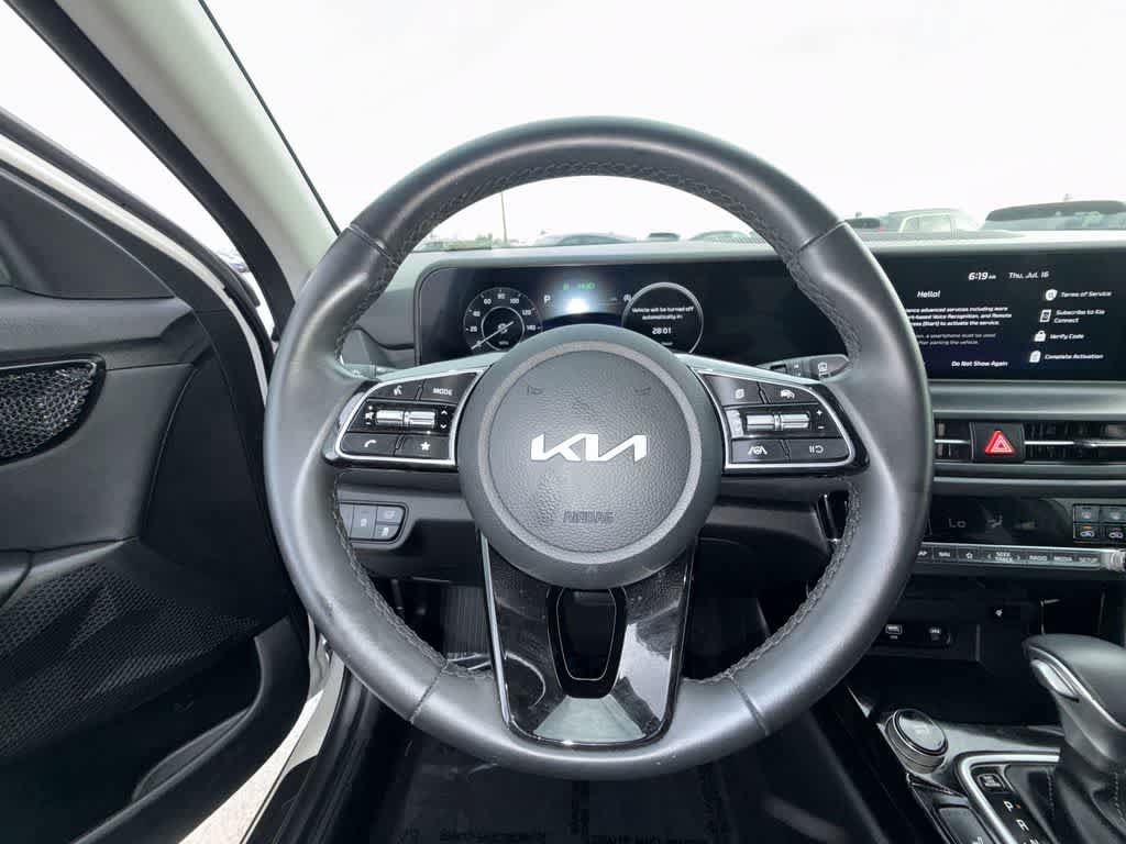 Used 2025 Kia Seltos EX AWD/4WD image 15