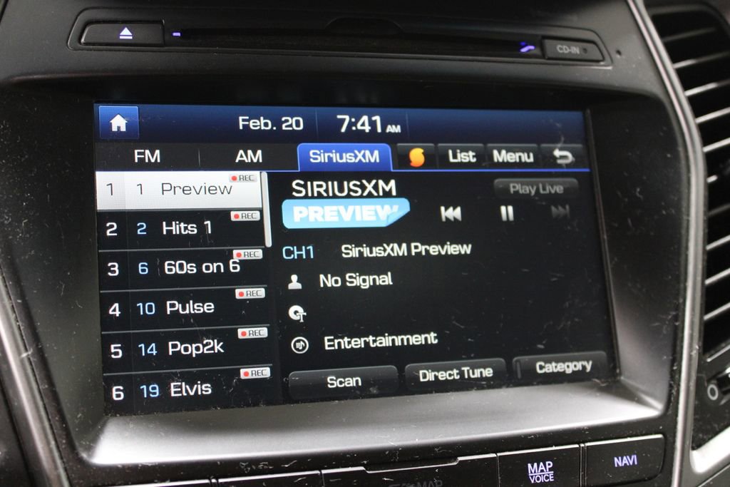 Used 2017 Hyundai Santa Fe Limited image 29