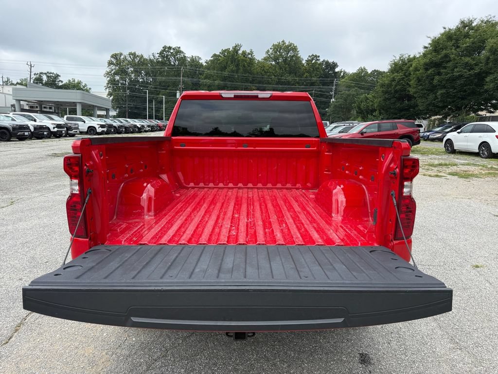 Used 2023 Chevrolet Silverado 1500 LT AWD/4WD image 25