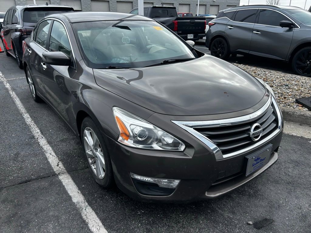 Used 2013 Nissan Altima 2.5 SV image 1
