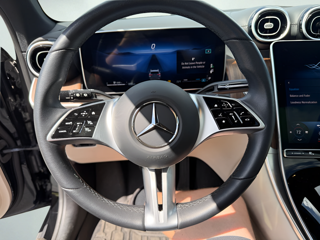 Used 2024 Mercedes-Benz GLC 300 4MATIC image 16