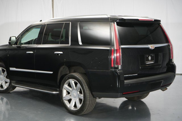 Used 2020 Cadillac Escalade Luxury image 24