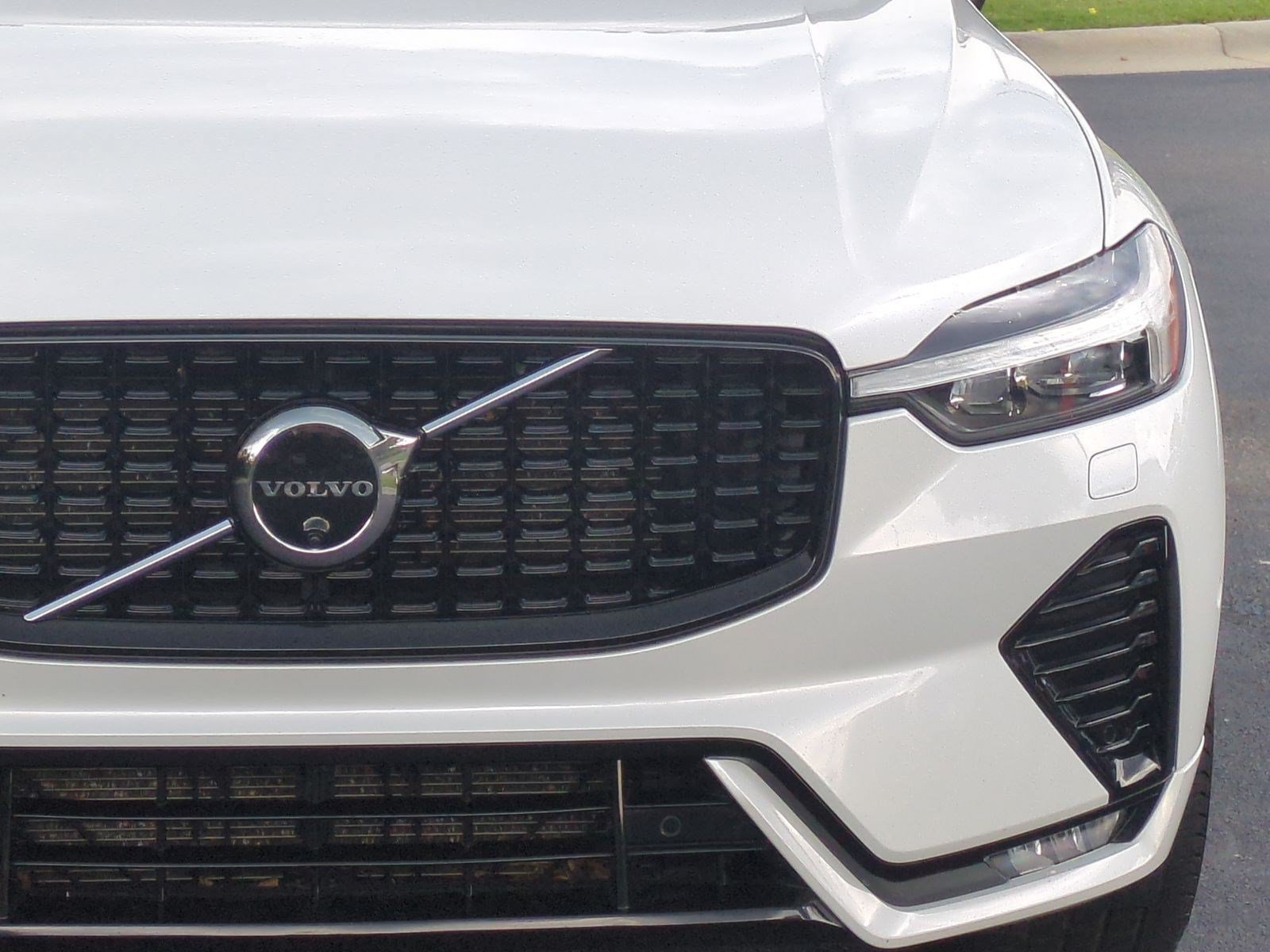 Used 2023 Volvo XC60 B5 Ultimate w/ Climate Package AWD/4WD image 6