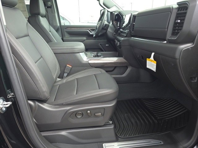 New 2025 Chevrolet Silverado 3500 LTZ w/ Z71 Chrome Sport Edition image 36