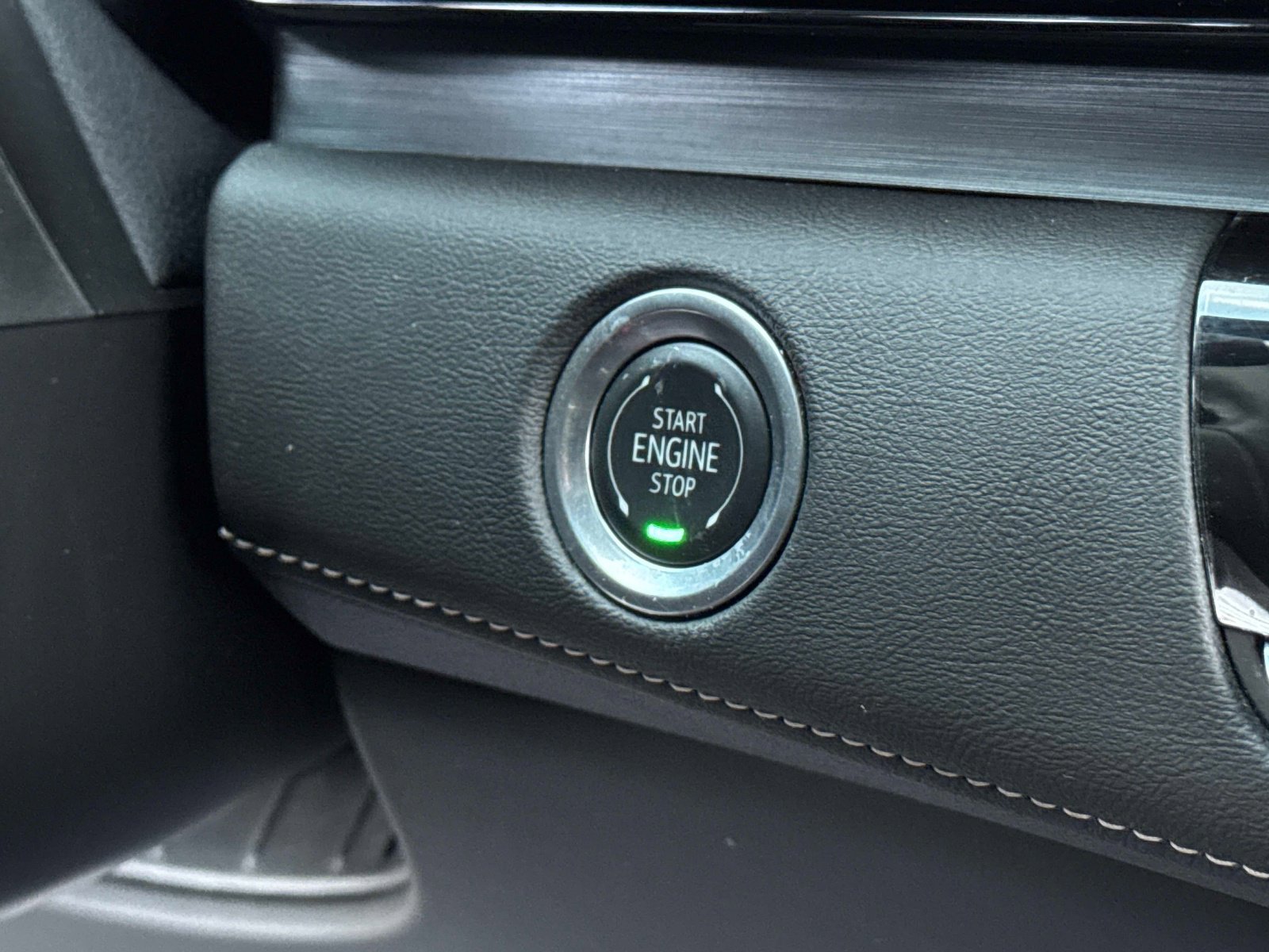 Used 2024 Cadillac Escalade Luxury image 6