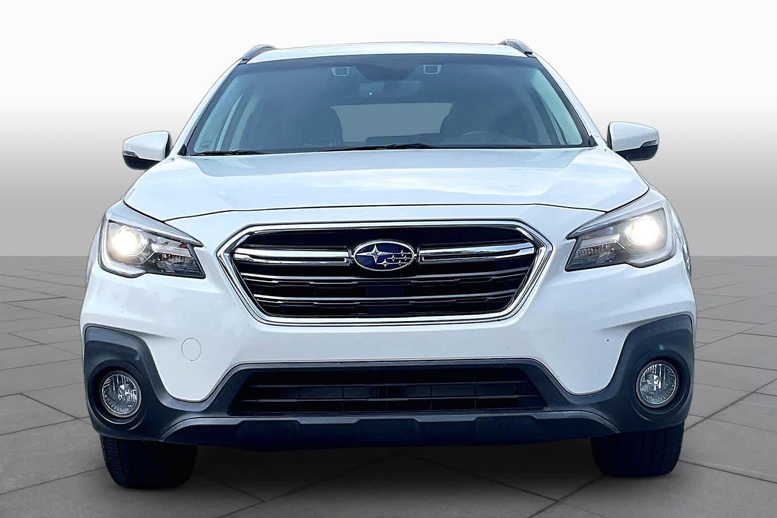 Used 2019 Subaru Outback 3.6R Touring AWD/4WD image 3
