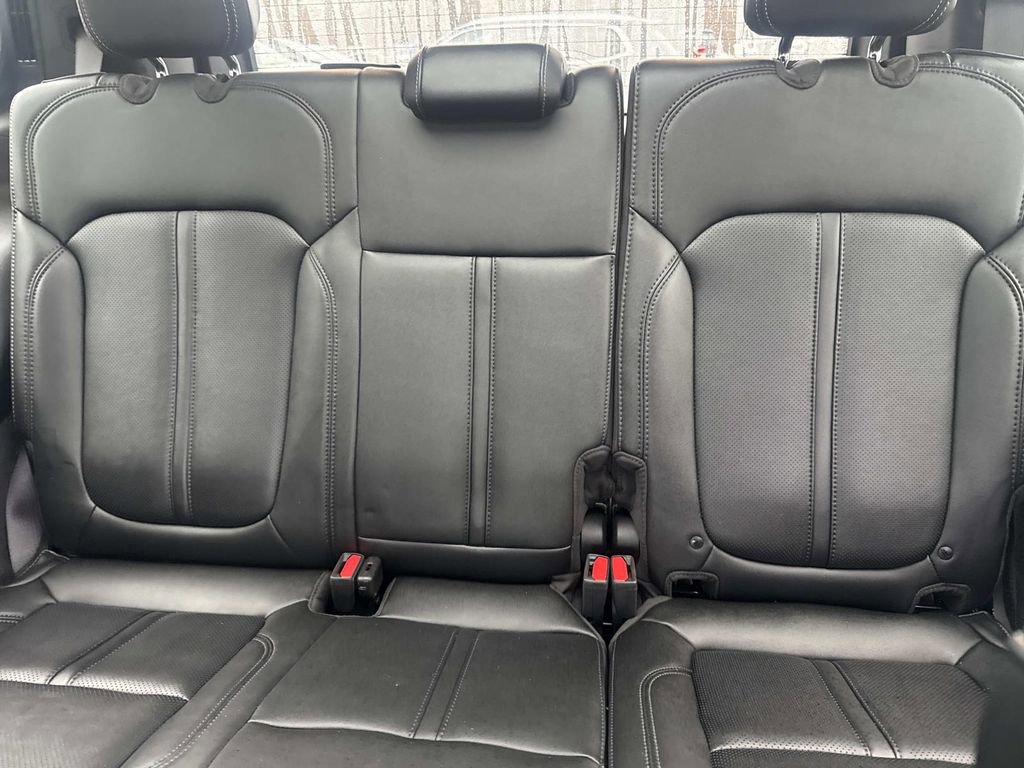 Used 2023 Jeep Grand Wagoneer 4WD image 16