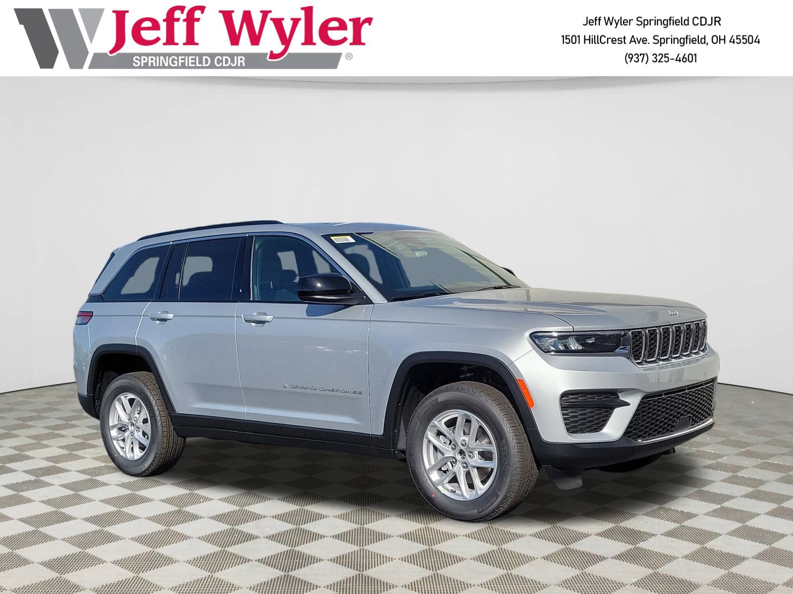 New 2025 Jeep Grand Cherokee Laredo X AWD/4WD image 1
