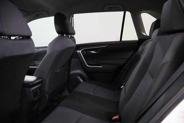 Used 2025 Toyota RAV4 XLE image 30