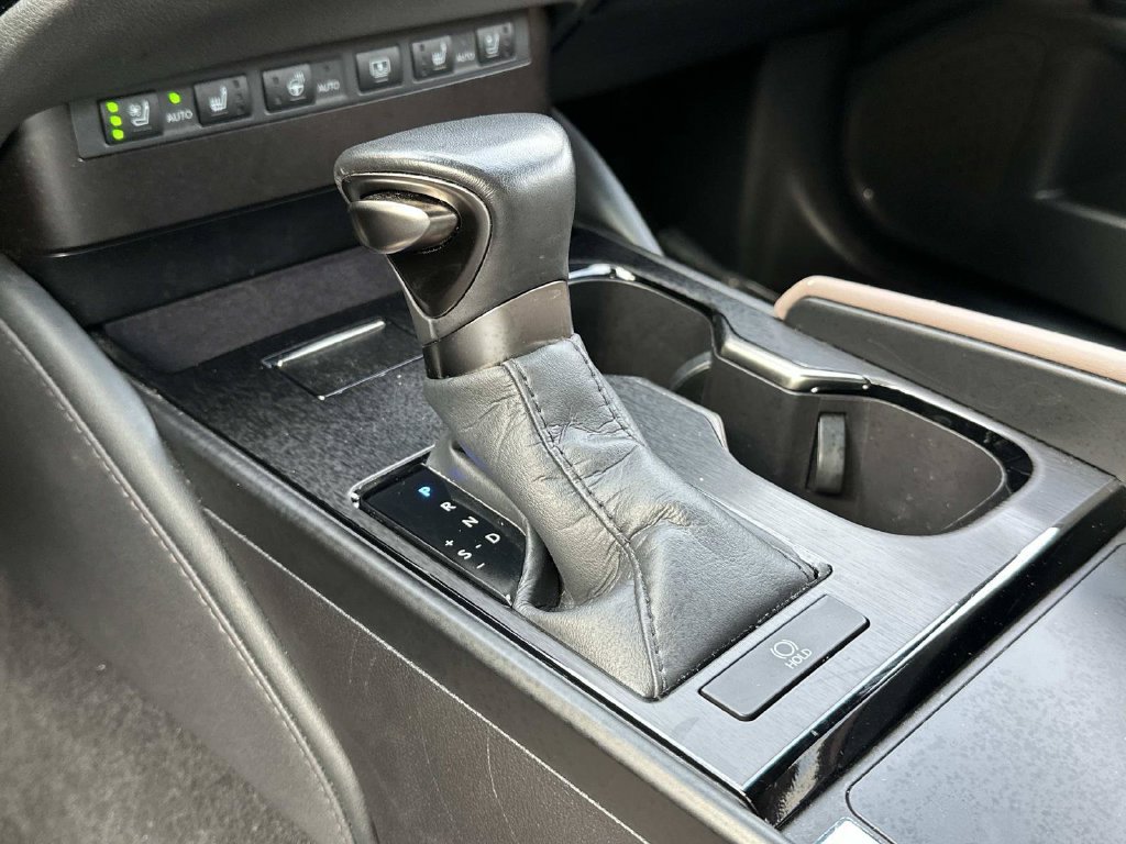 Used 2024 Lexus ES 350 Ultra Luxury w/ Accessory Package (Z2) FWD image 41