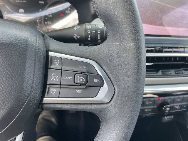 Used 2023 Jeep Compass Limited AWD/4WD image 35