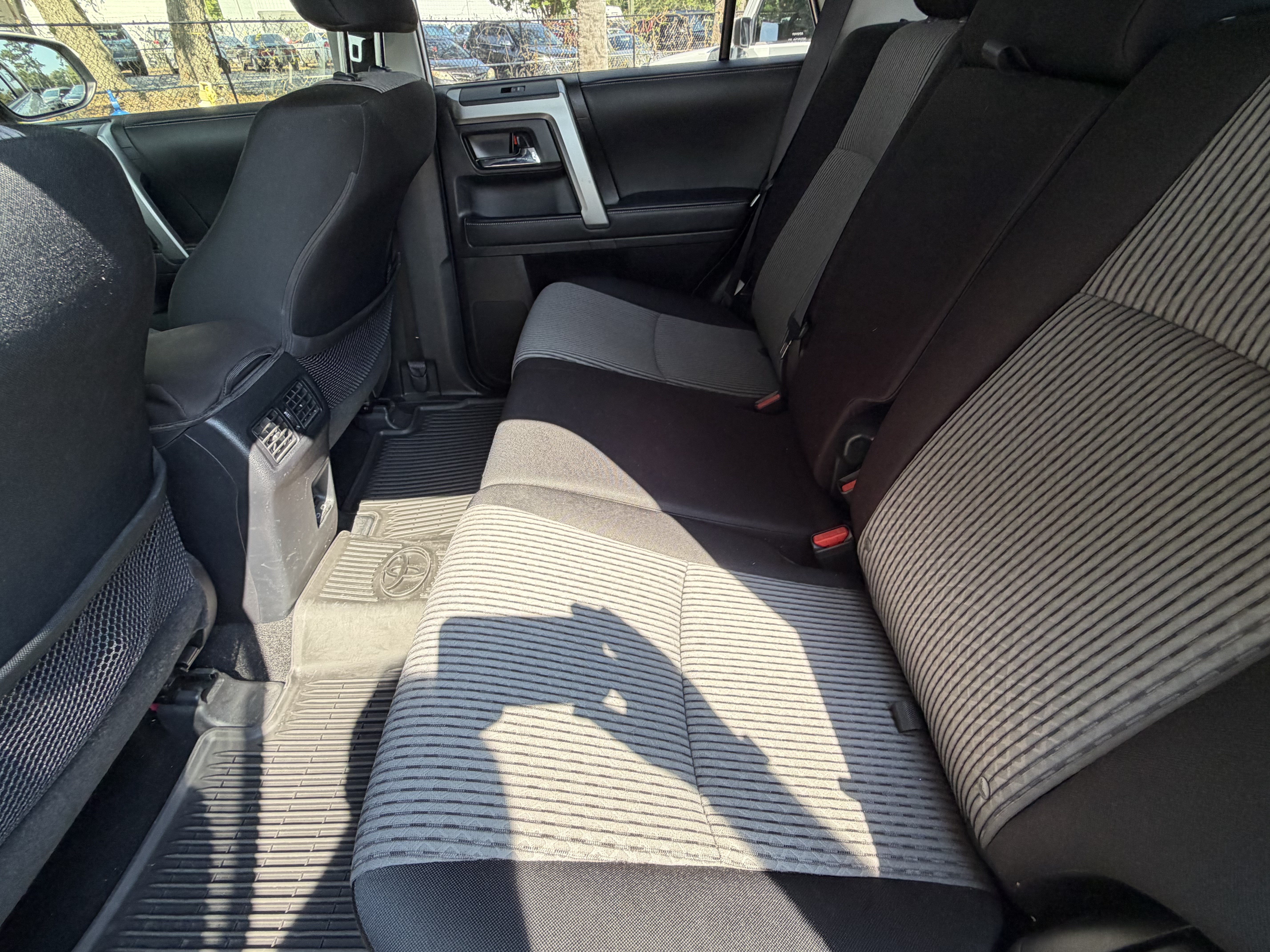 Used 2023 Toyota 4Runner SR5 AWD/4WD image 32