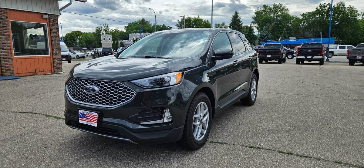 Used 2024 Ford Edge SEL w/ Convenience Package AWD/4WD image 2