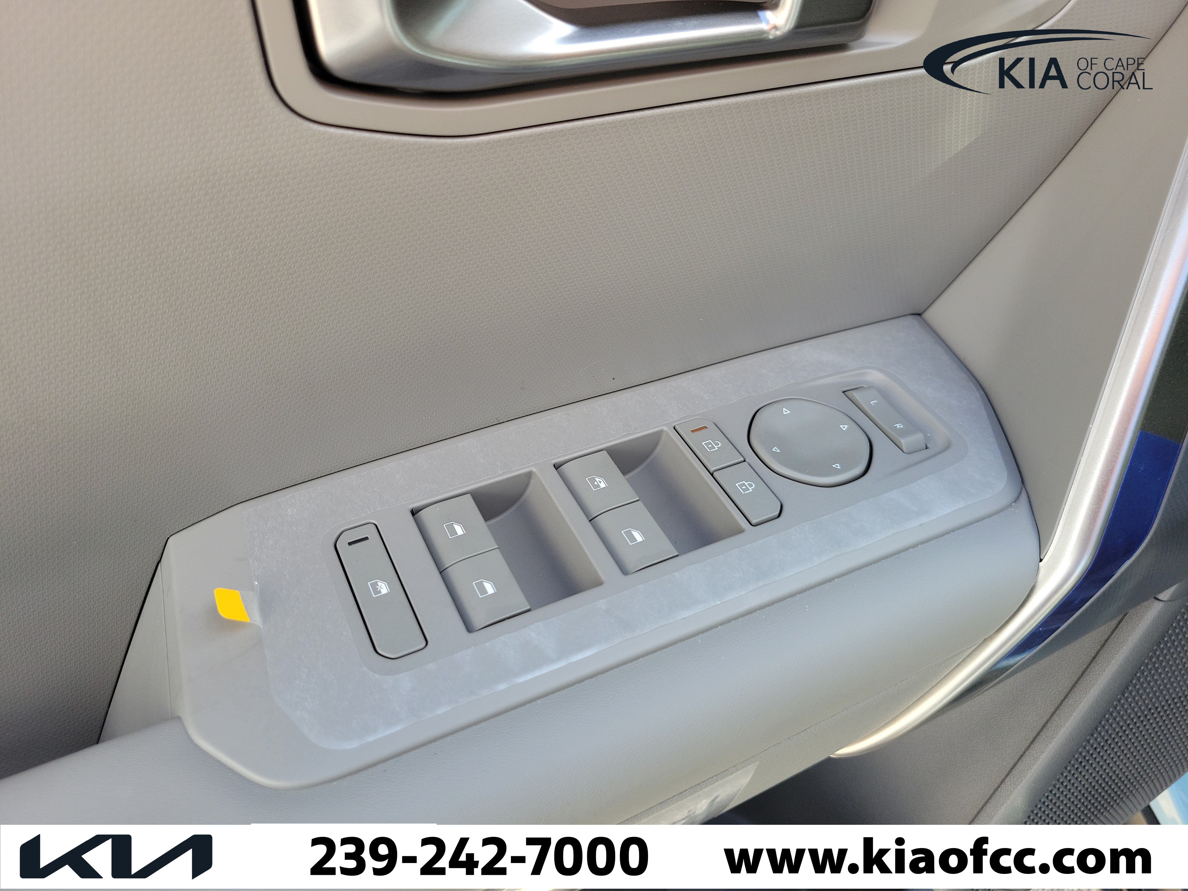New 2027 Kia Seltos S FWD image 20