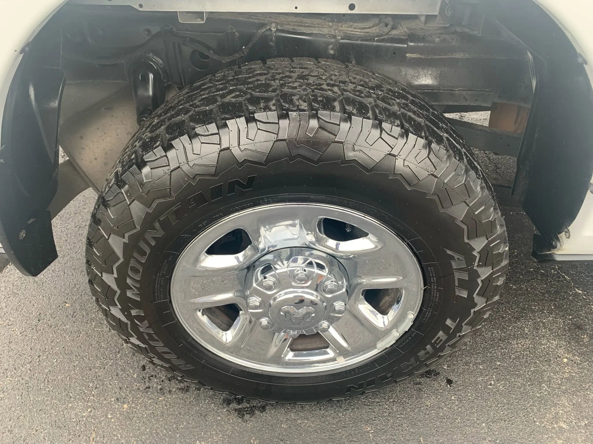 Used 2022 RAM 2500 Tradesman w/ Chrome Appearance Group image 24
