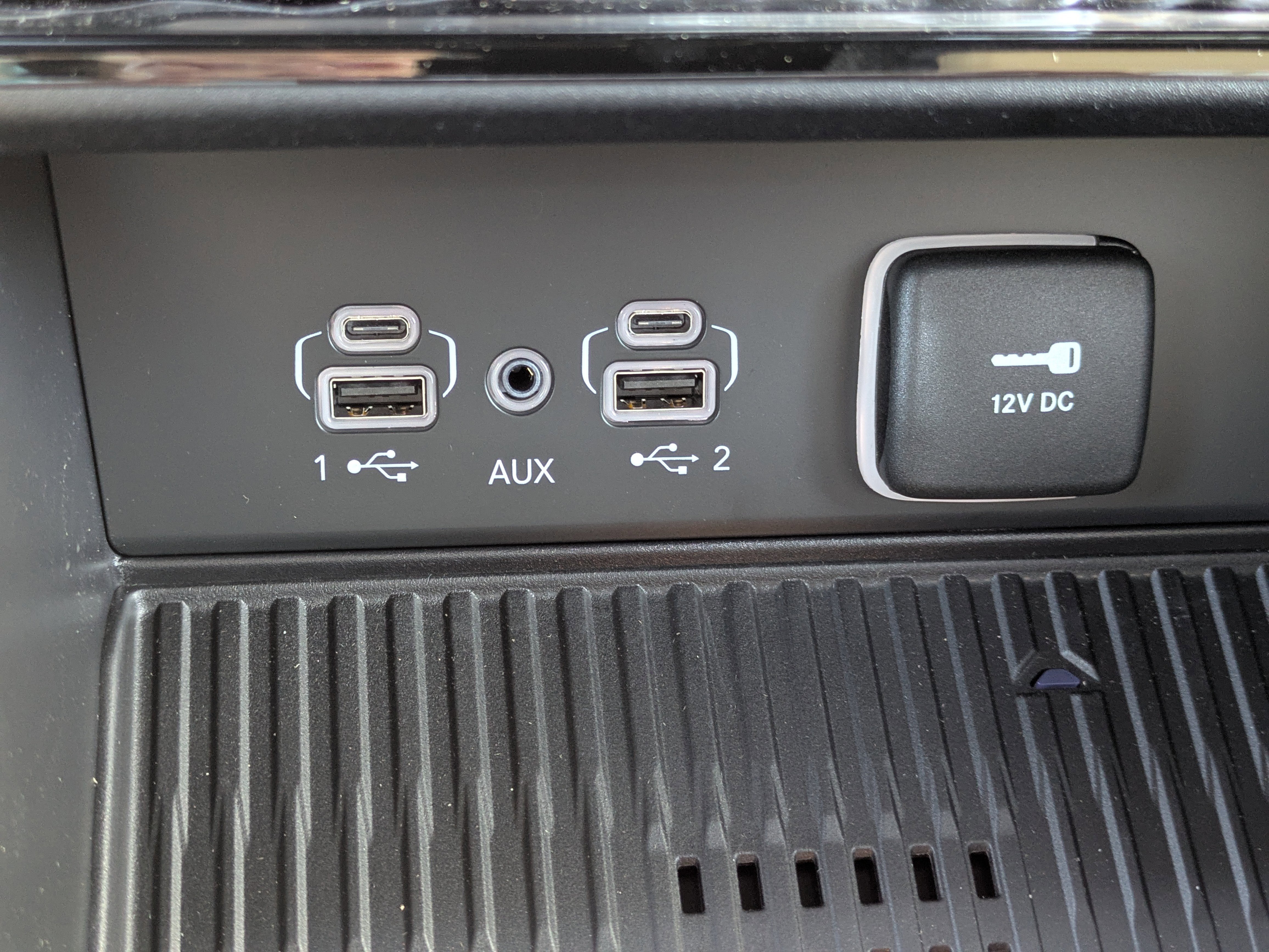 New 2026 Jeep Grand Cherokee Limited w/ Luxury Tech Group II image 23