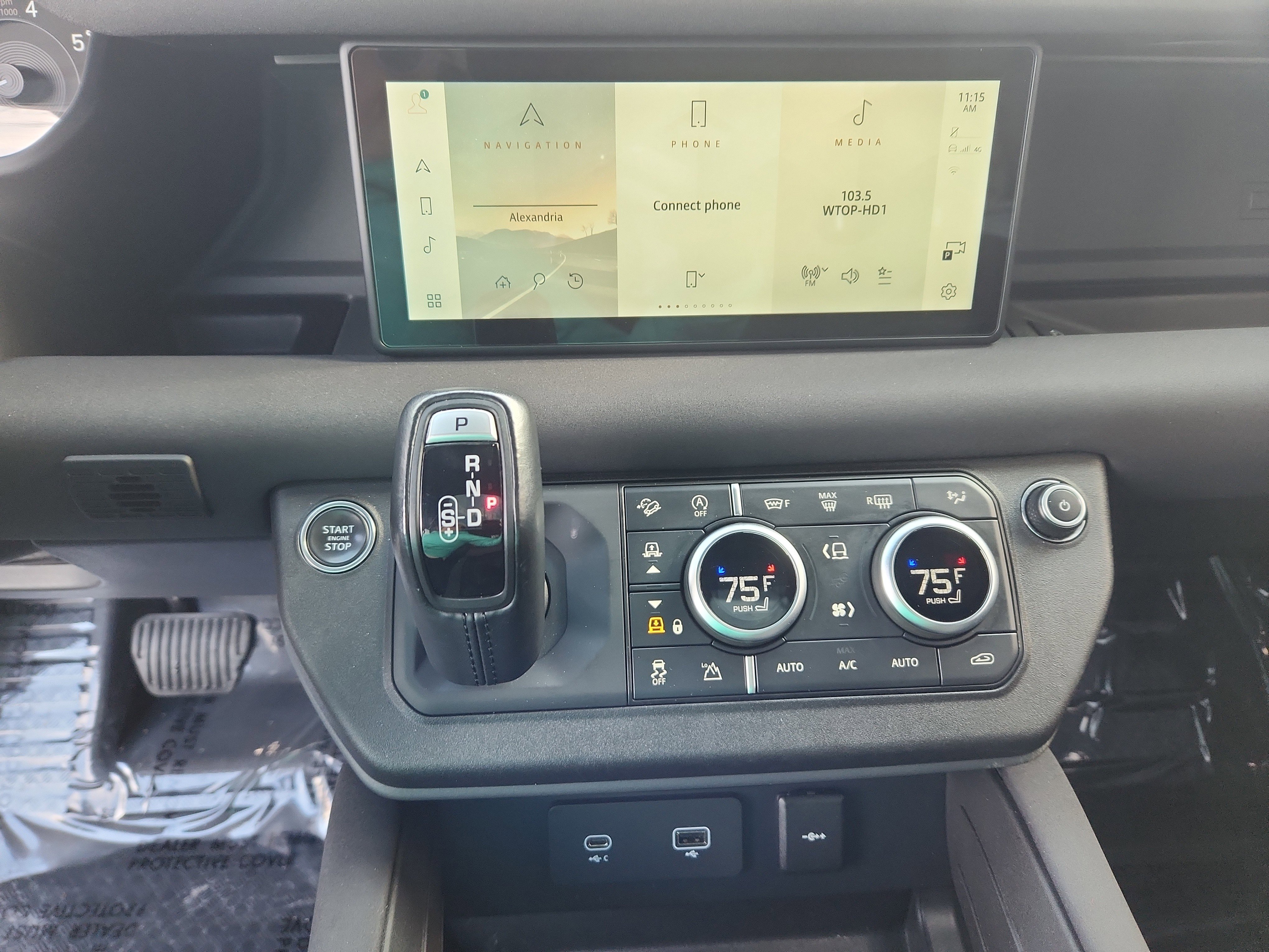 Used 2023 Land Rover Defender 110 X-Dynamic SE image 15