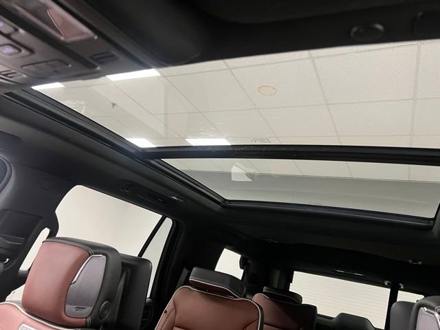 Used 2024 GMC Yukon Denali Ultimate AWD/4WD image 42