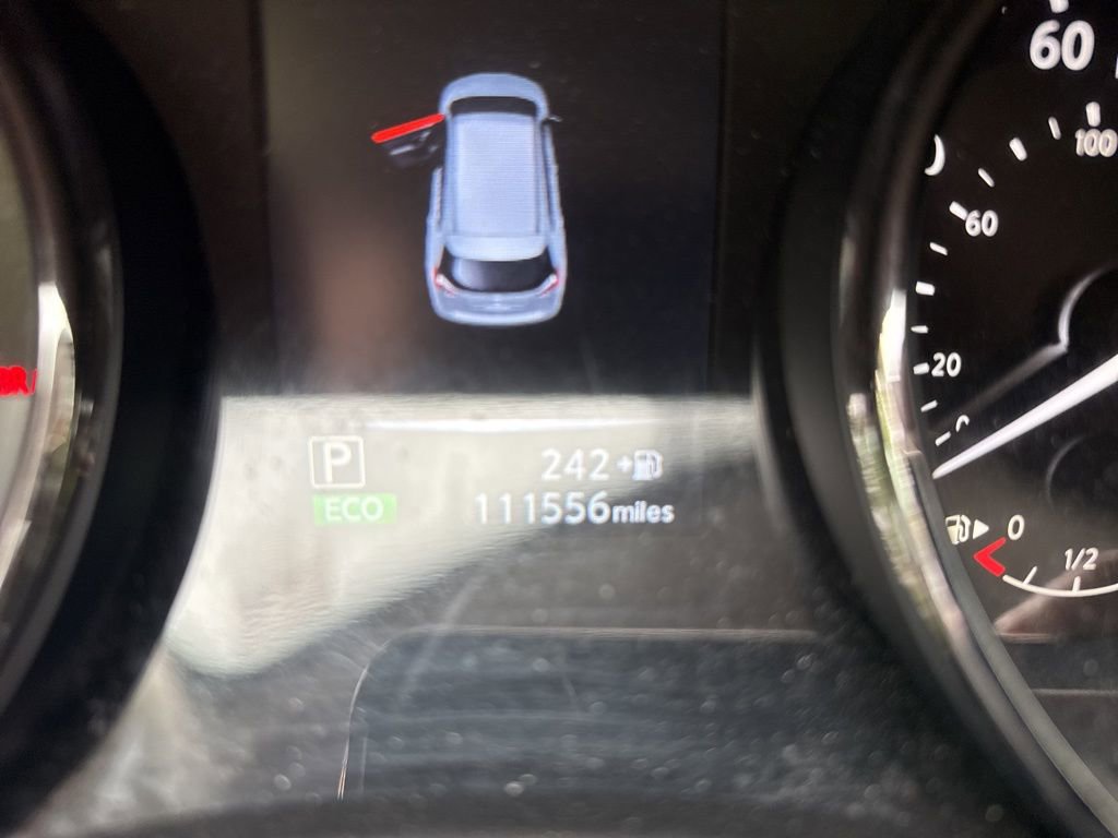 Used 2017 Nissan Rogue SV image 8