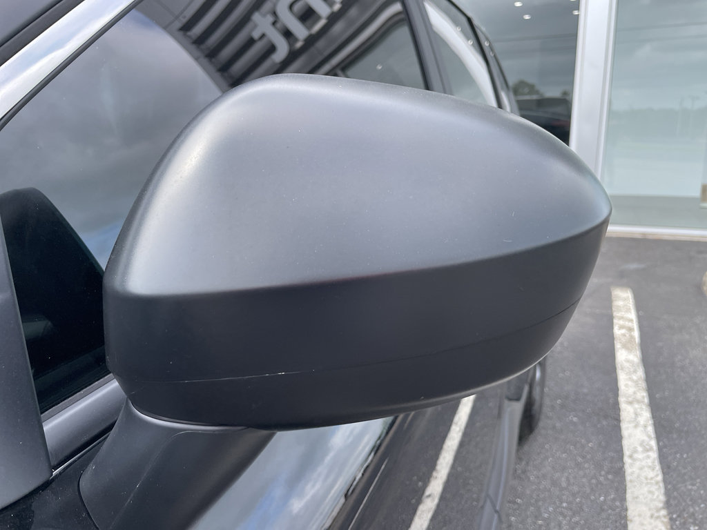 Used 2025 Nissan Rogue S image 4