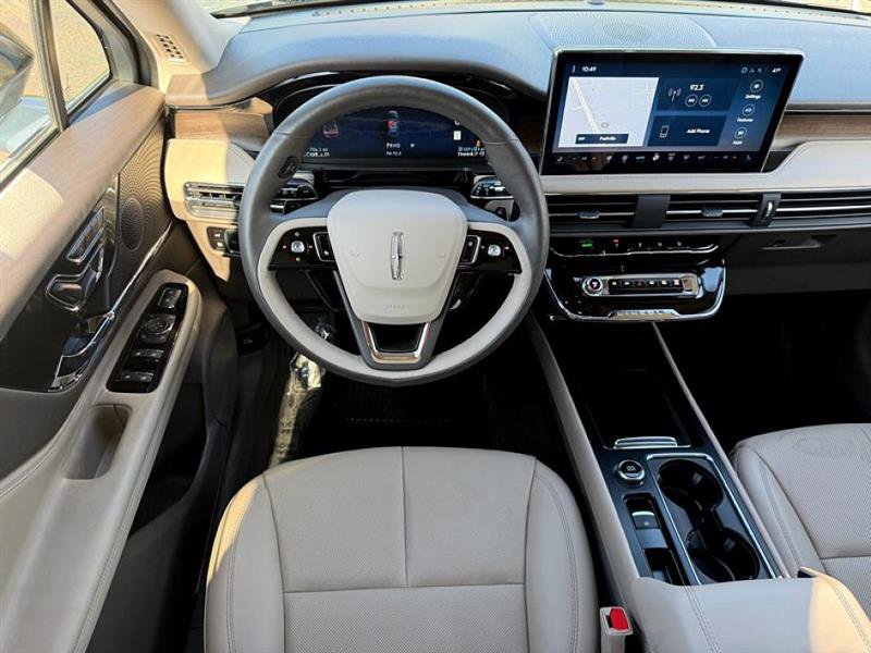 Used 2024 Lincoln Corsair Grand Touring w/ Equipment Group 301A image 18