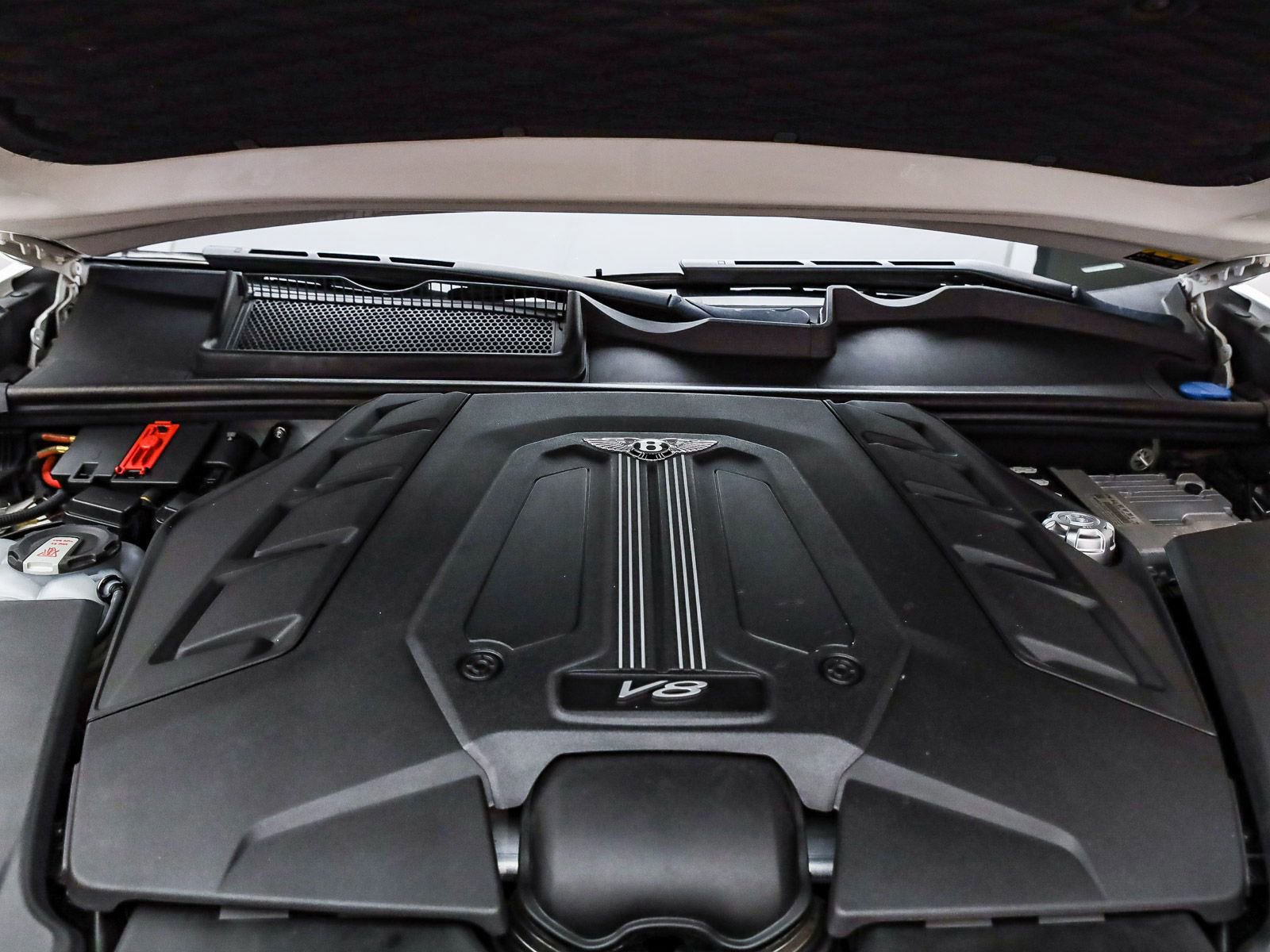 Used 2021 Bentley Bentayga image 27